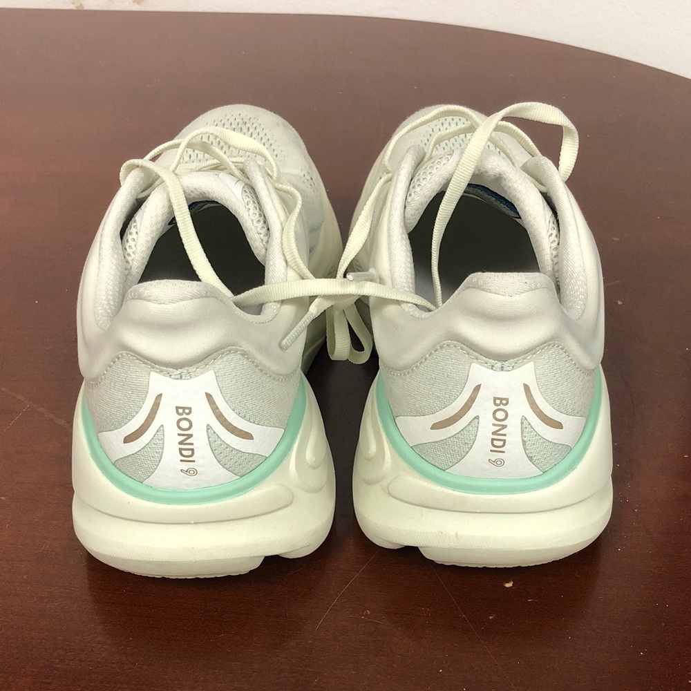 Hoka Bondi 9 sneakers sz 9.5B - Picture 2 of 9